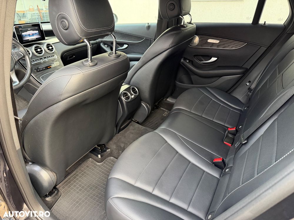 Mercedes-Benz GLC Coupe 300 e 4MATIC - 8