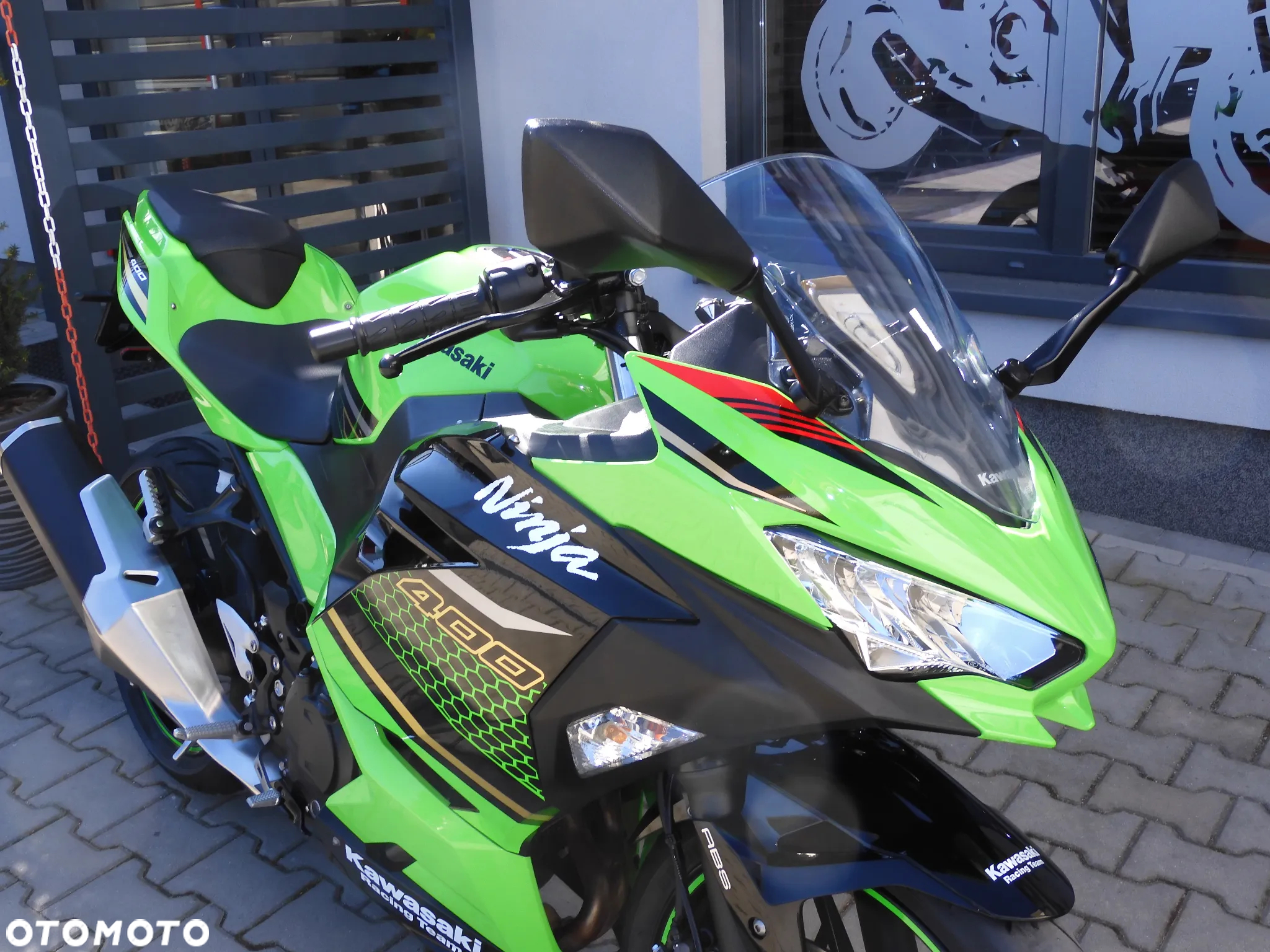 Kawasaki Ninja 400 - 3