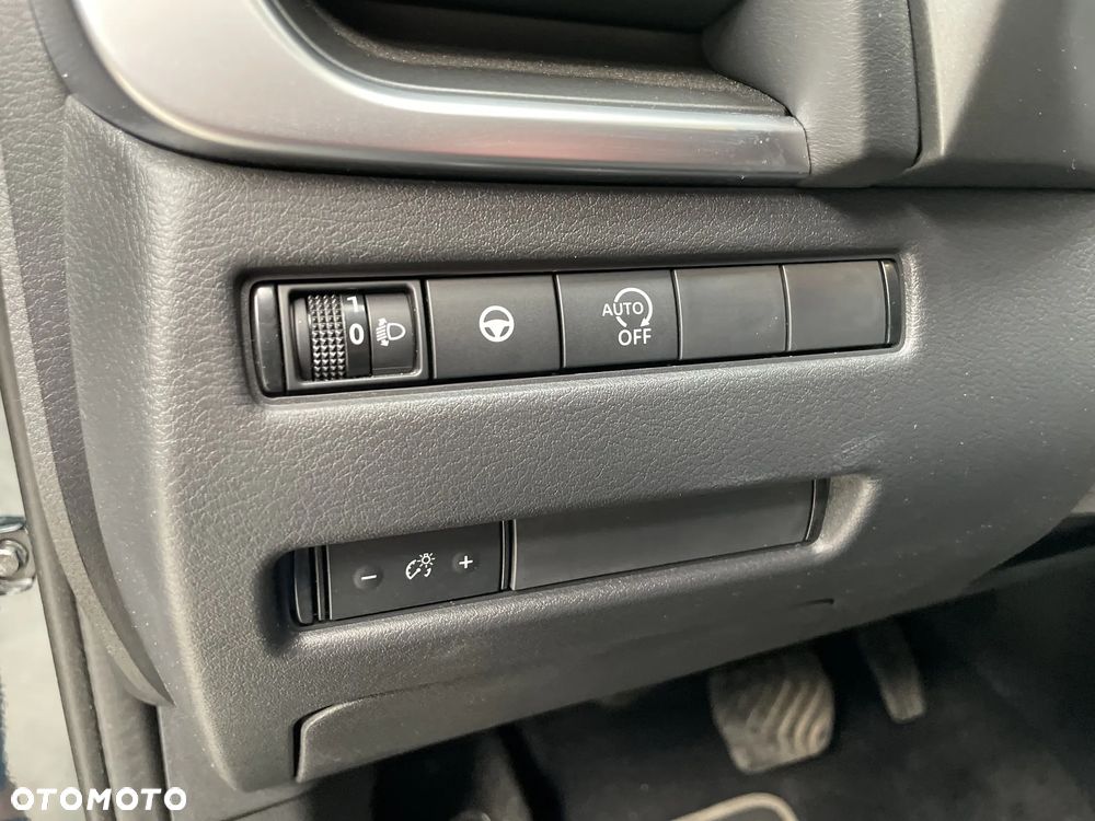 Nissan Qashqai 1.3 DIG-T MHEV N-Connecta Xtronic - 12