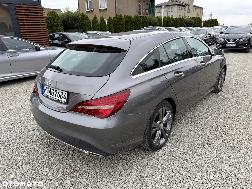Mercedes-Benz CLA 180 Urban - 20