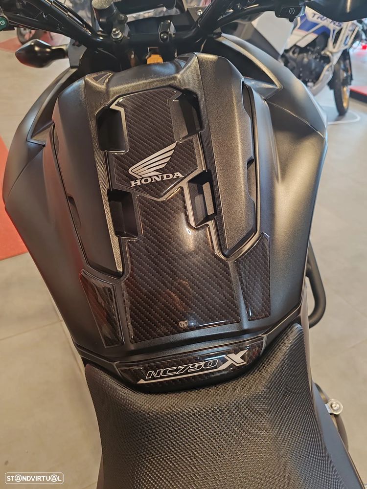 Honda NC750X - 8