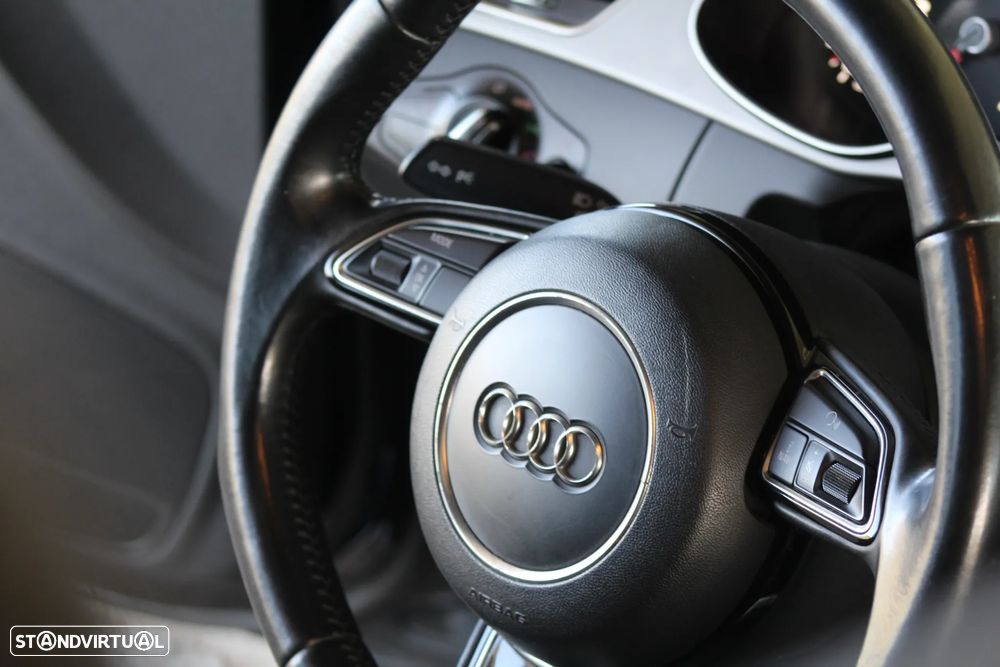 Audi A4 Avant 2.0 TDI DPF S line Sport Pack - 32