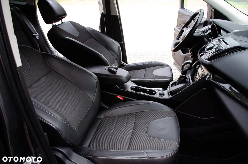 Ford Kuga 1.5 EcoBoost 4WD Titanium - 26