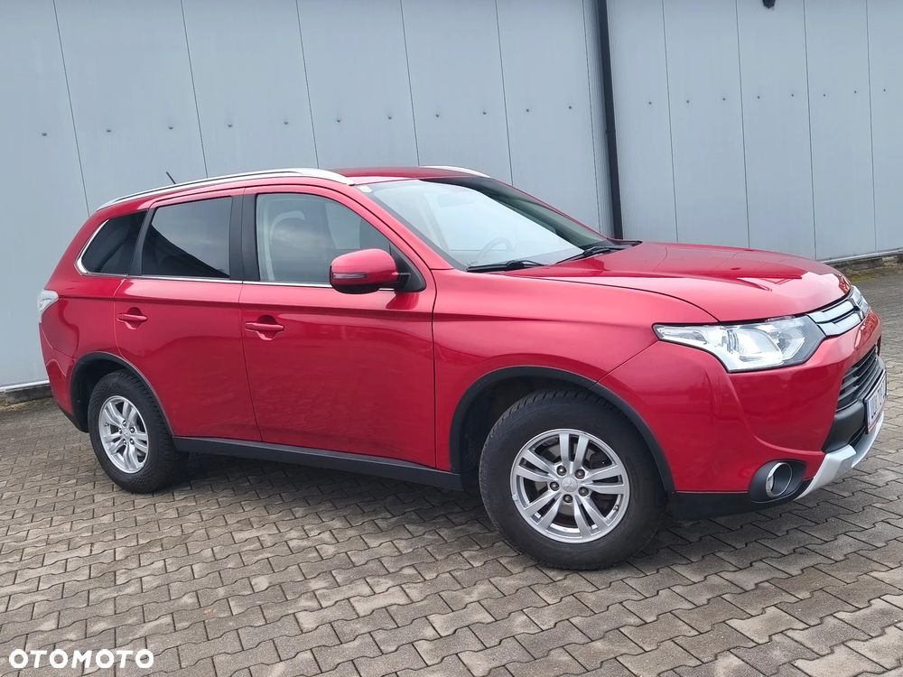 Mitsubishi Outlander 2.0 4WD Invite - 15