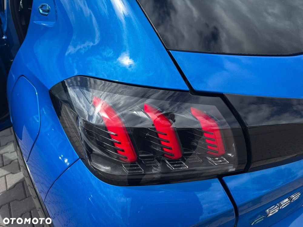 Peugeot 208 50kWh Allure - 13