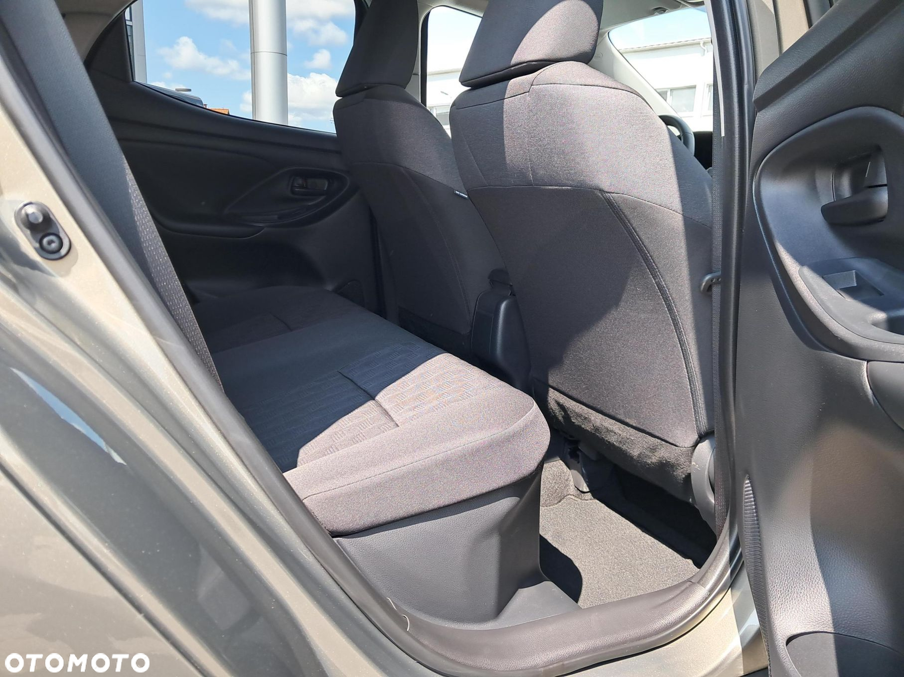 Toyota Yaris - 25