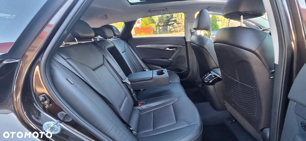Hyundai i40 Kombi 1.7 CRDi DCT Premium - 33
