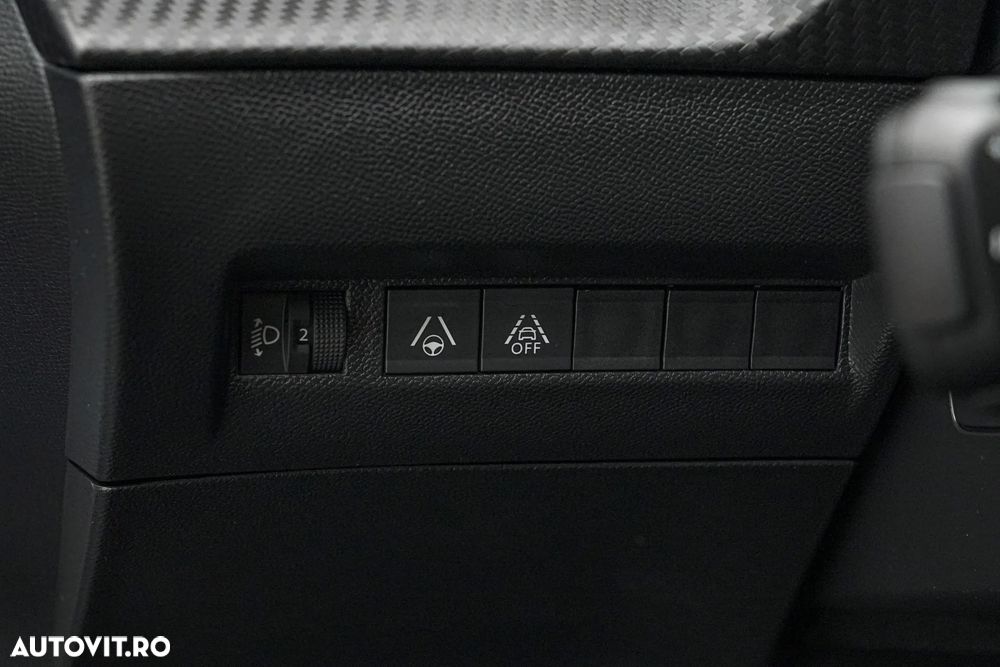 Peugeot 2008 1.5 BlueHDI 130 S&S EAT8 Allure - 23