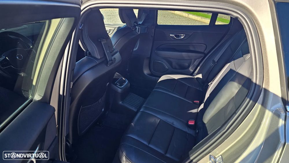 Volvo V60 2.0 T8 AWD TE Inscription Expression - 14