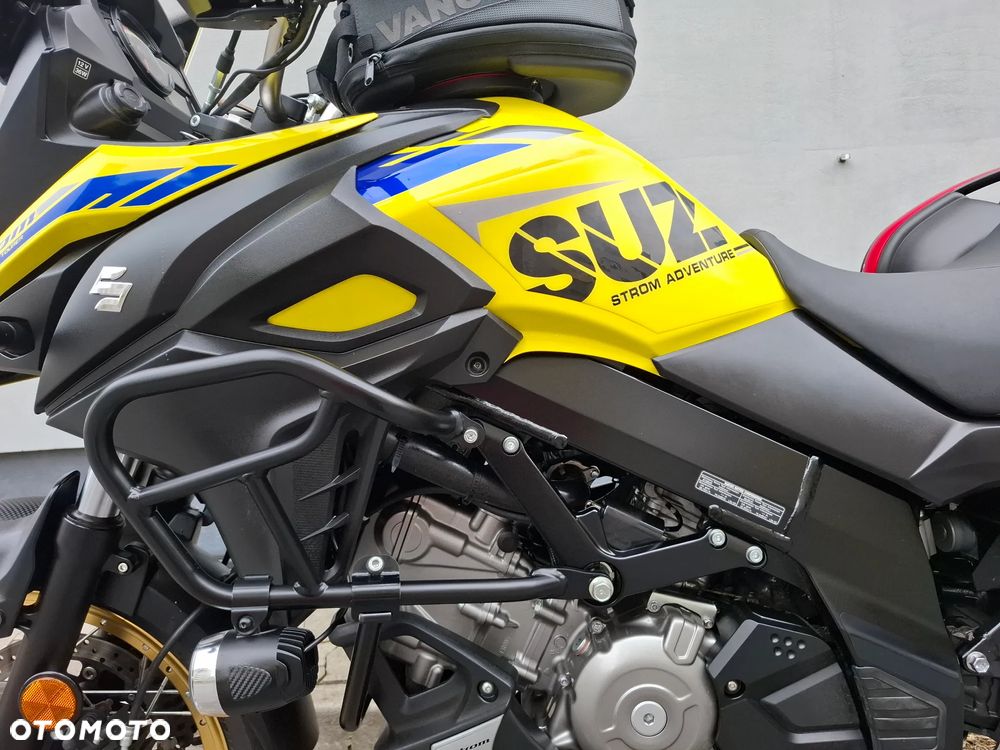 Suzuki DL - 28