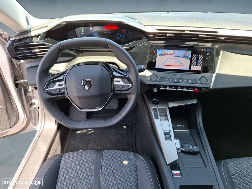 Peugeot 308 SW 1.2 Hybrid Allure e-DCS6 — fotografia 13