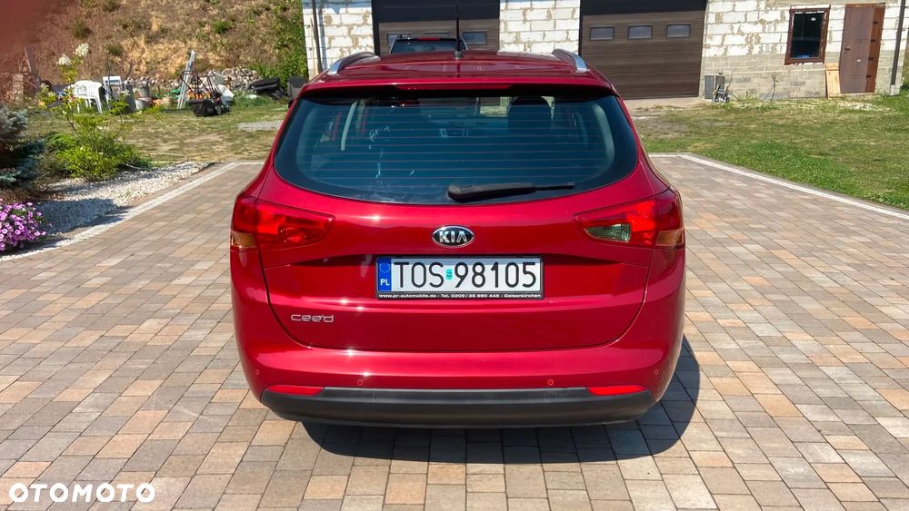 Kia Ceed - 10