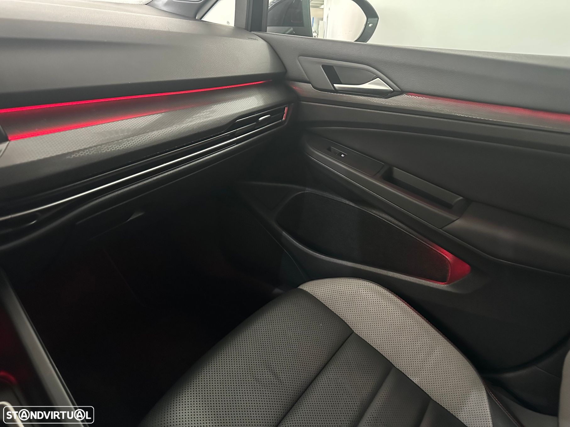 VW Golf 2.0 TSI GTI DSG - 28