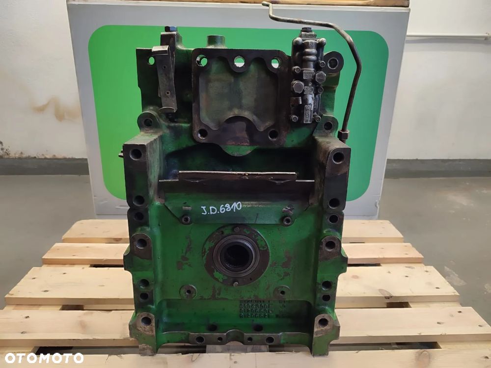 WOM   R134308  R129652   JOHN DEERE 6810 - 5