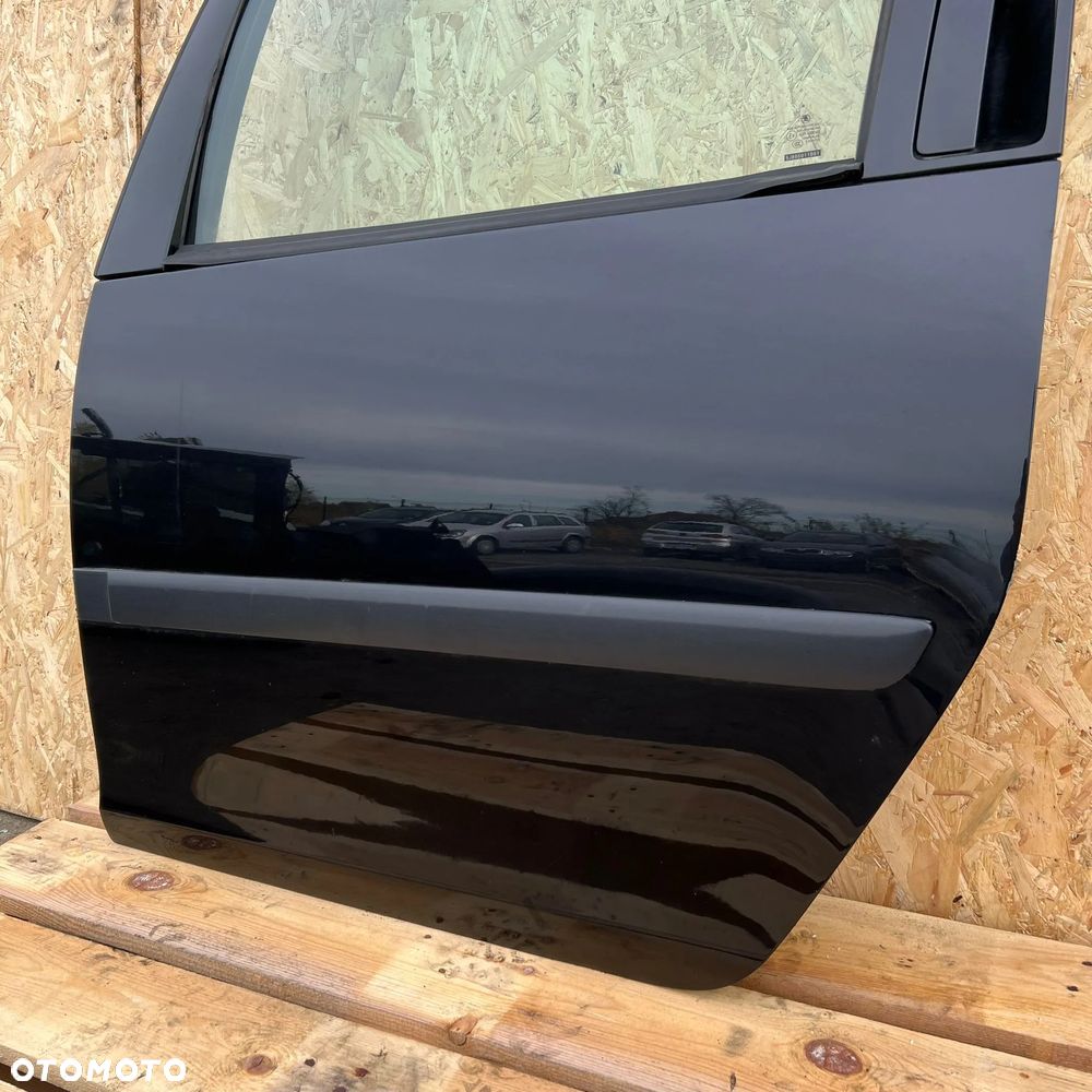 Skoda Roomster/ Praktik Drzwi Lewy Przód/ Lewy Tył L.P/ L.T Kompletne 9910 - 10