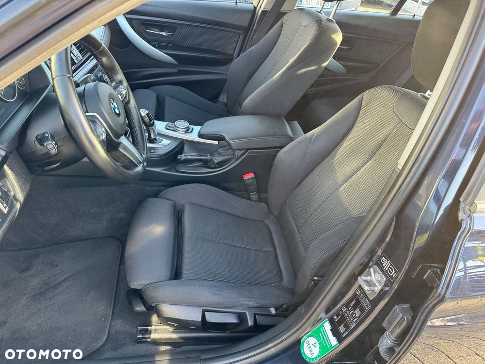 BMW Seria 3 320d Touring Sport Line - 18