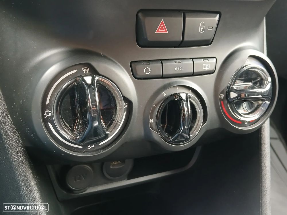 Peugeot 2008 1.5 BlueHDi Style - 29