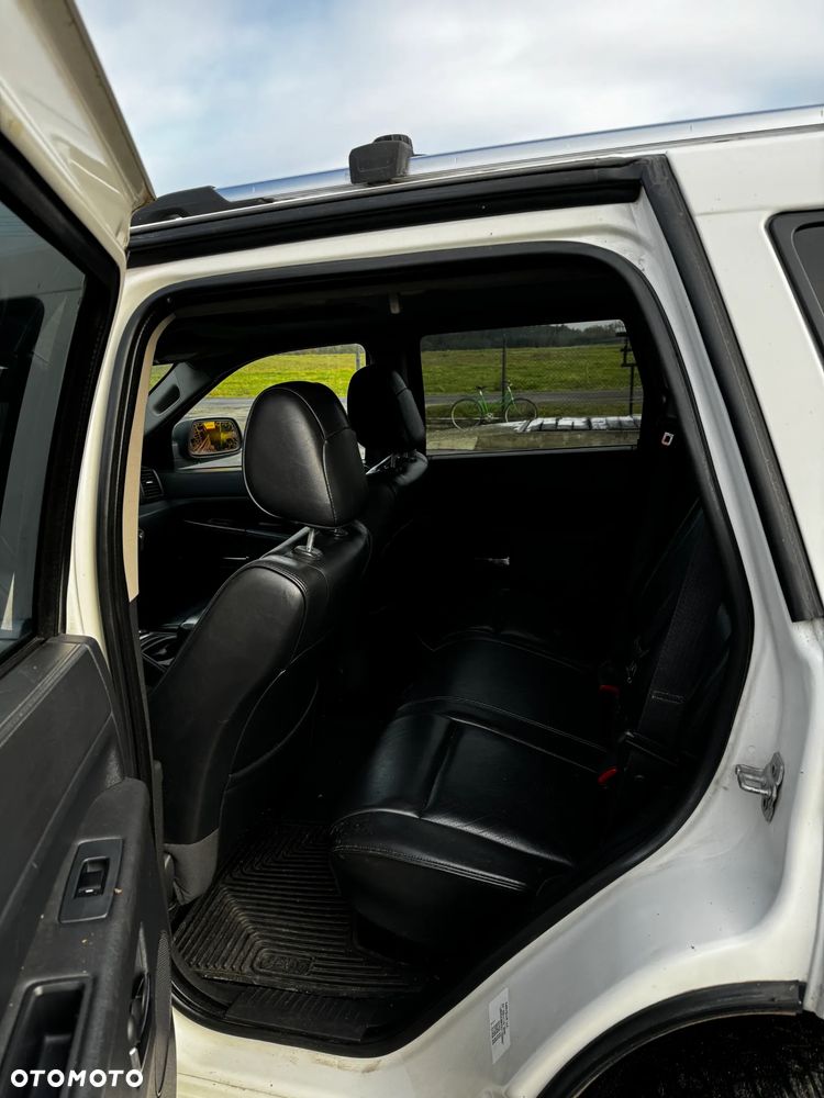 Jeep Grand Cherokee - 11