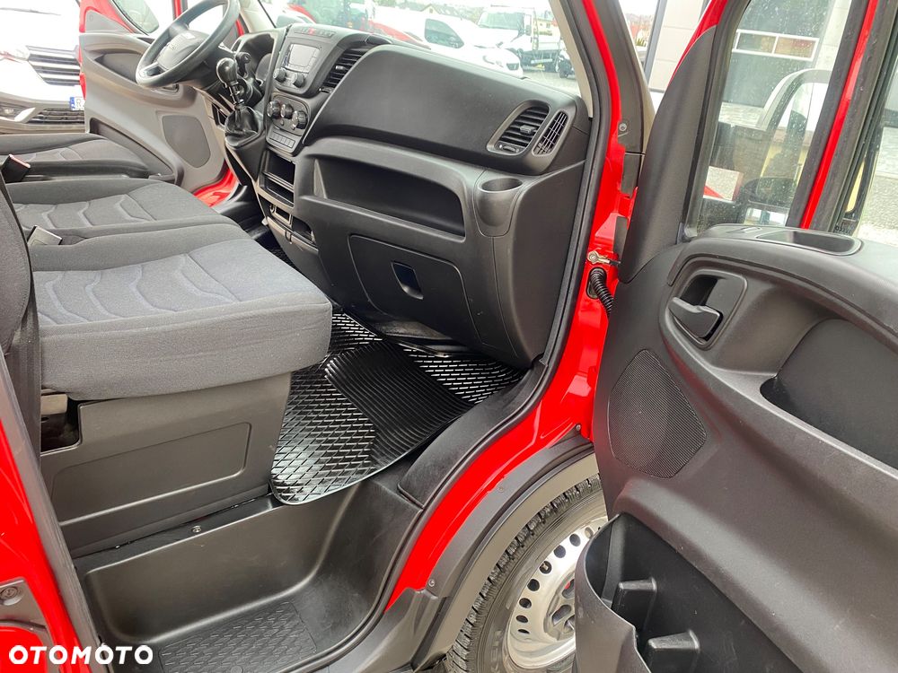 Iveco DAILY 35-180 MAX 3.0 zakupiony w salonie w Rzeszowie, serwisowany, bezwypadkowy - 19