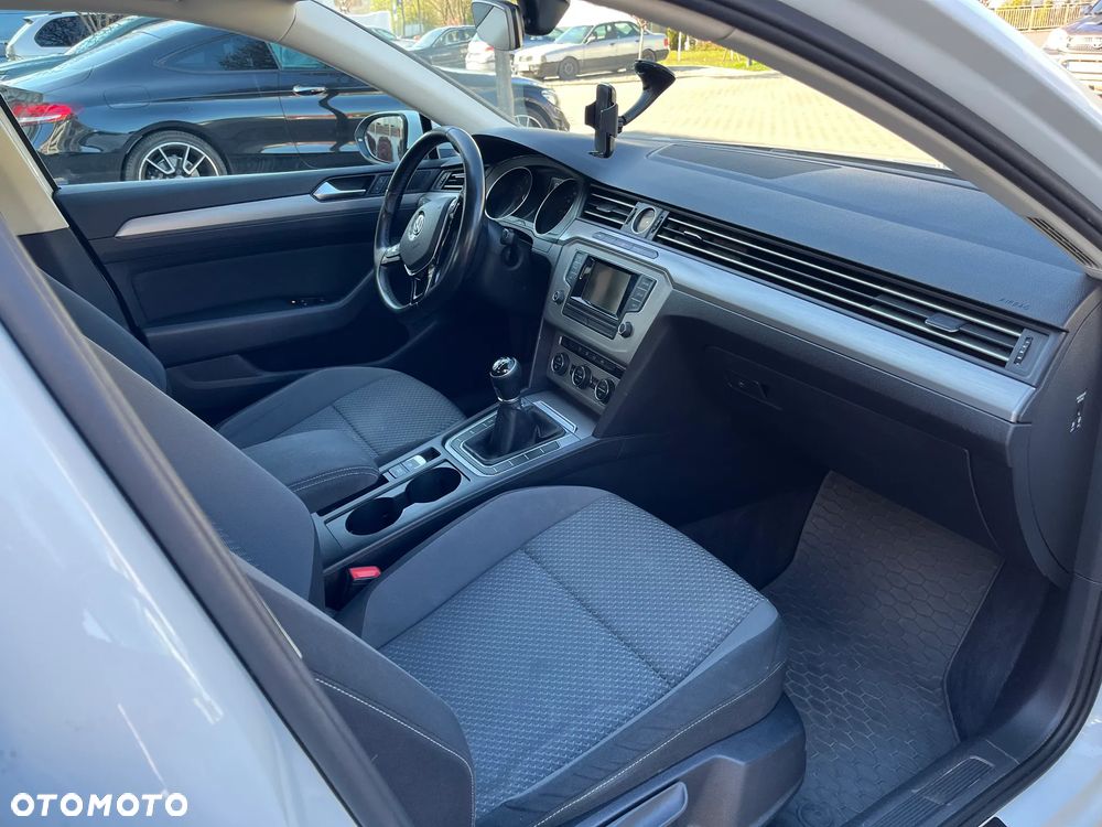 Volkswagen Passat 1.4 TSI BMT Trendline - 9