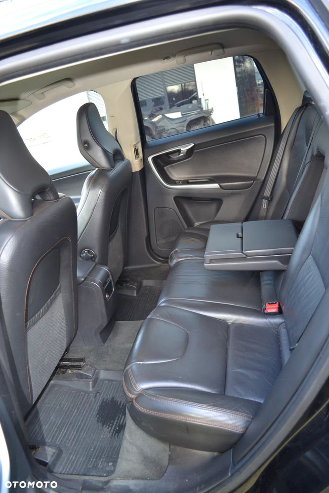 Volvo XC 60 D5 AWD Summum - 8