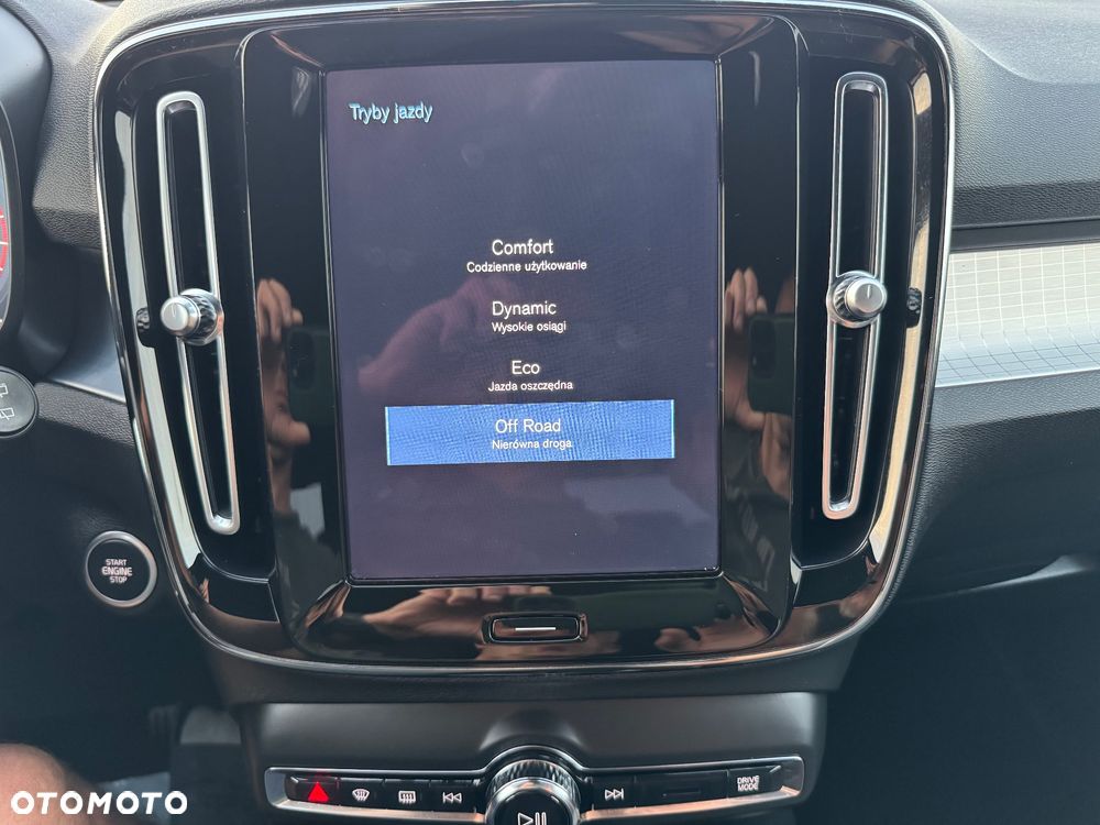 Volvo XC 40 T2 Core - 24