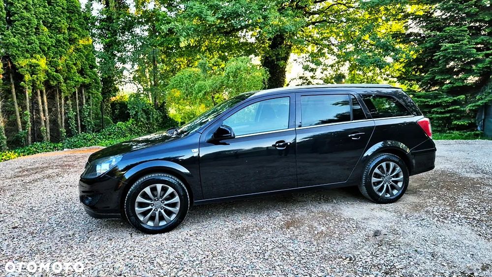 Opel Astra 1.6 NAVI - 27
