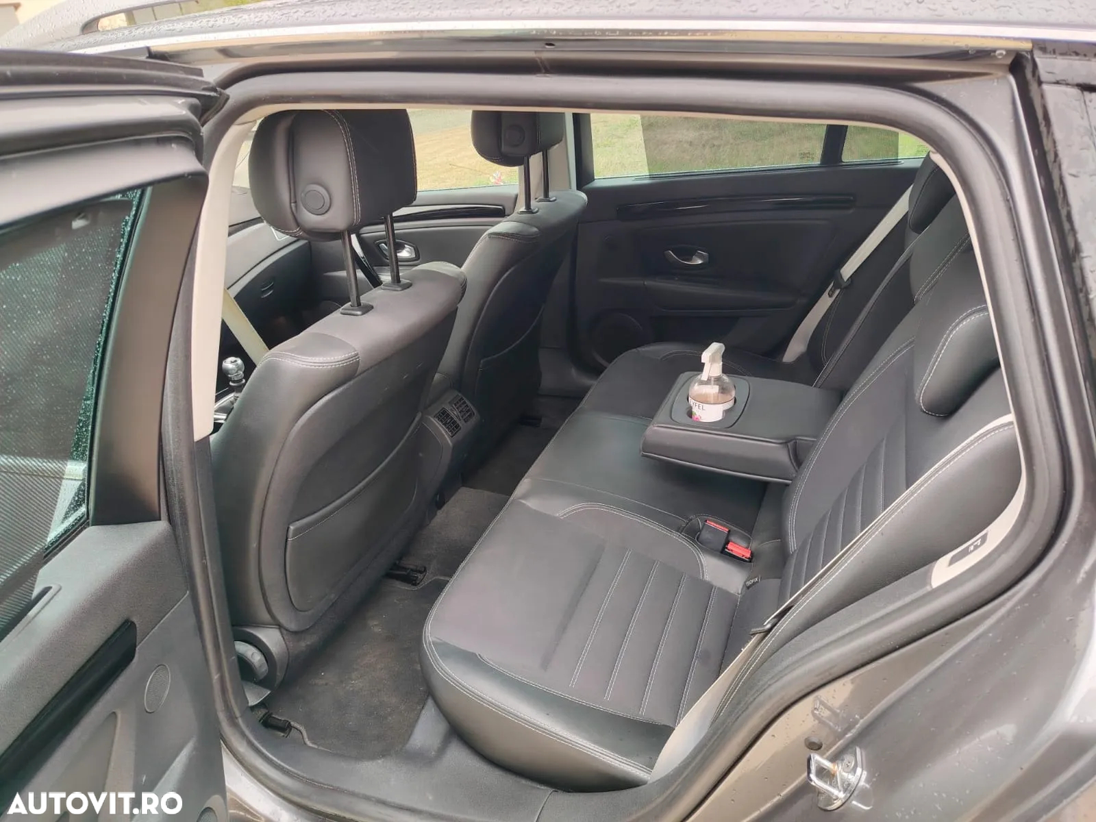 Renault Laguna dCi 150 FAP Start-Stop Bose Edition - 8