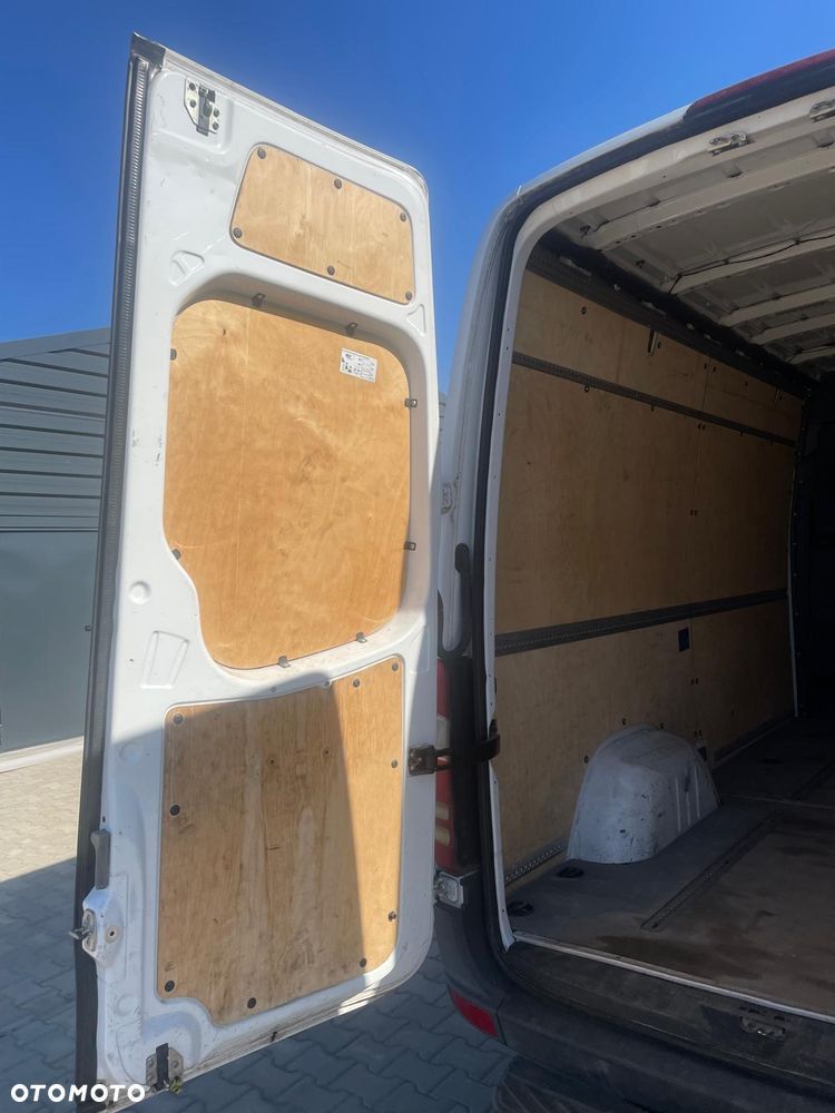 Mercedes-Benz Sprinter - 5