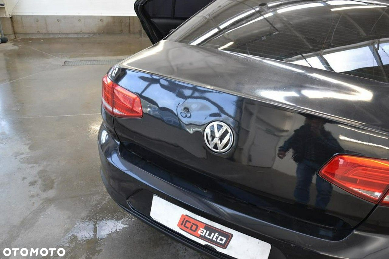 Volkswagen Passat - 28