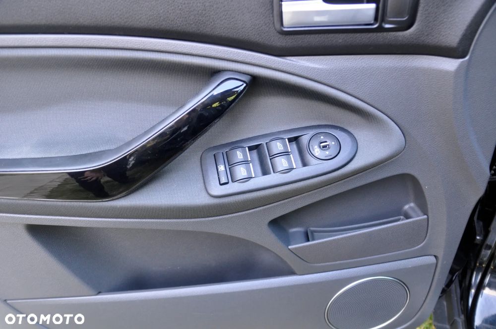 Ford Kuga 2.0 TDCi 4x4 Trend - 12