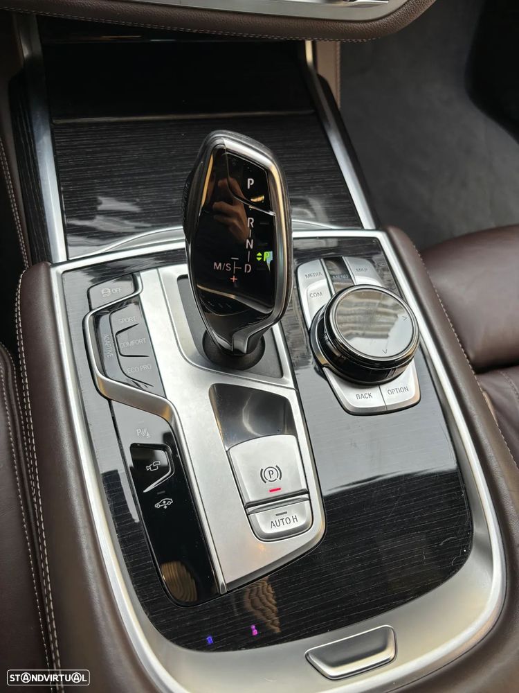 BMW 730 d Pack M - 11