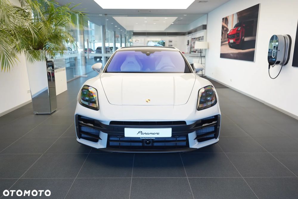 Porsche Panamera - 4
