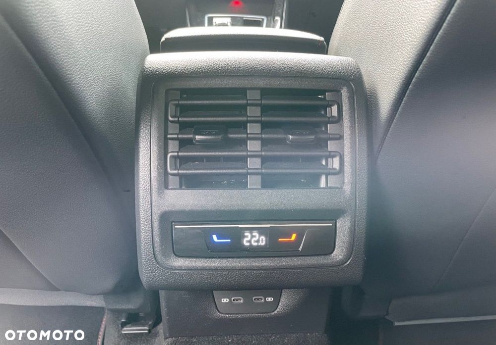 Volkswagen Golf - 23