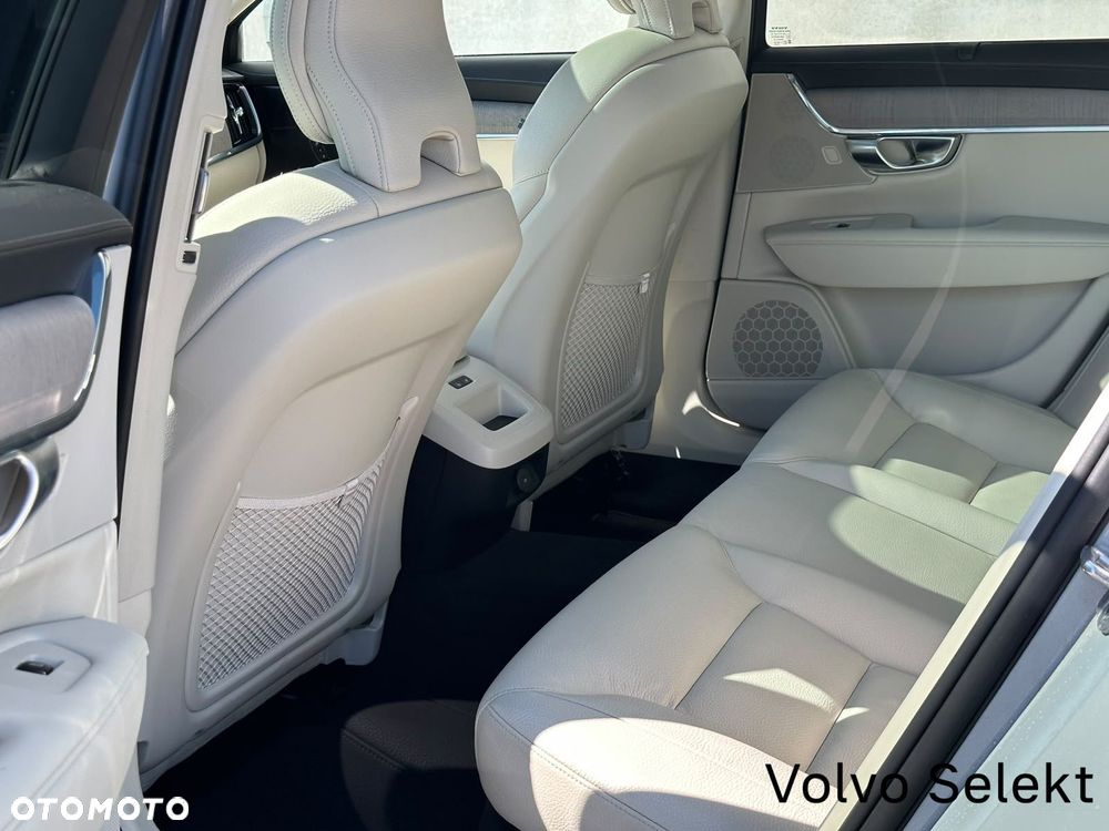 Volvo V90 Cross Country - 36