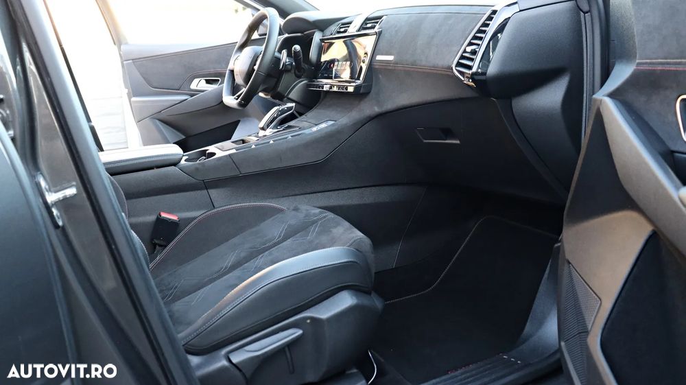 DS Automobiles DS 7 Crossback 1.6 PHeV AWD 300 EAT8 PERFORMANCE LINE + - 14