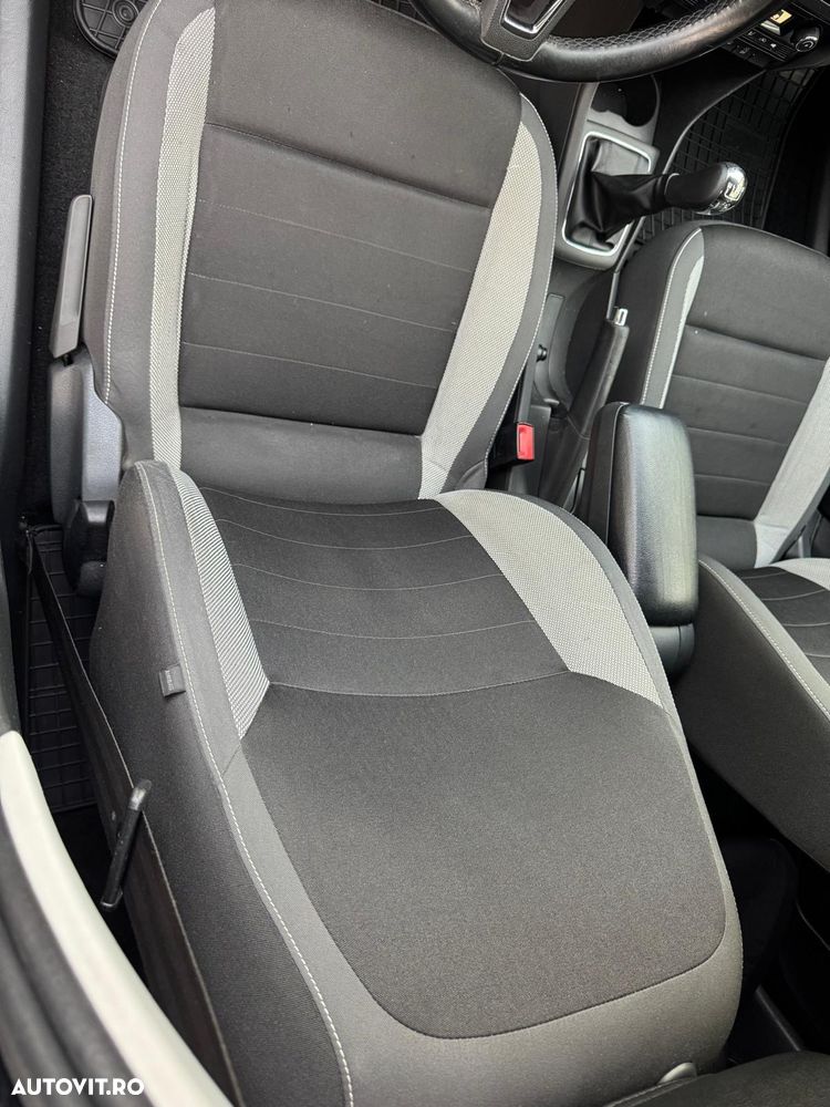 Skoda RAPID 1.6 TDI Active - 13