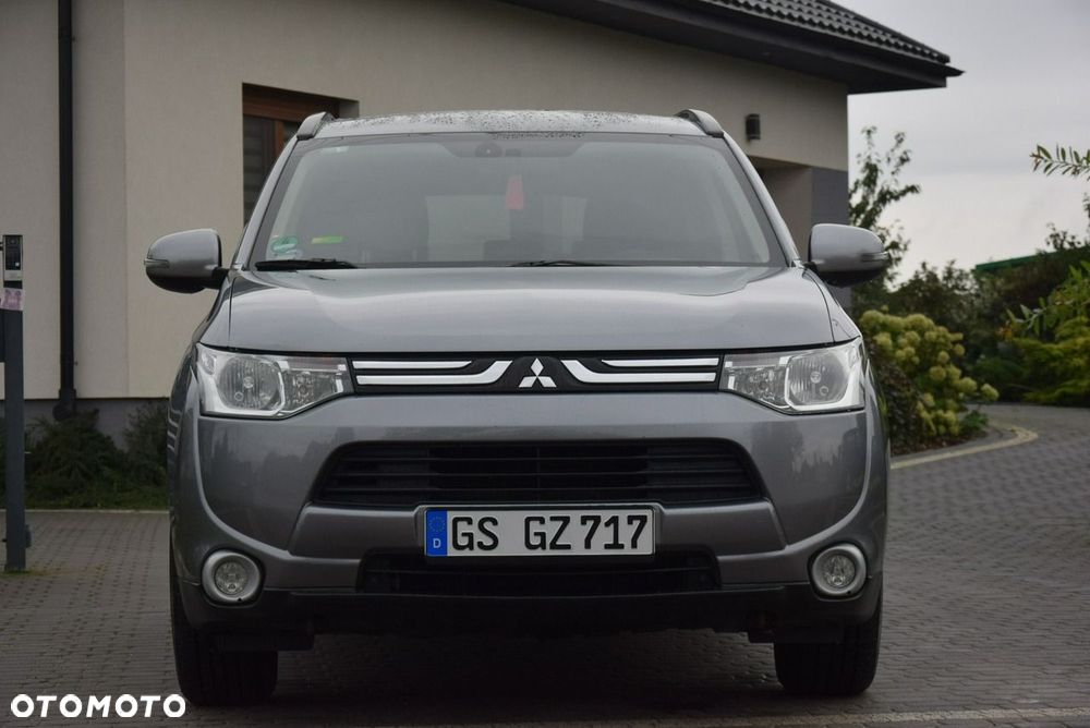 Mitsubishi Outlander 2.0 4WD Invite - 3