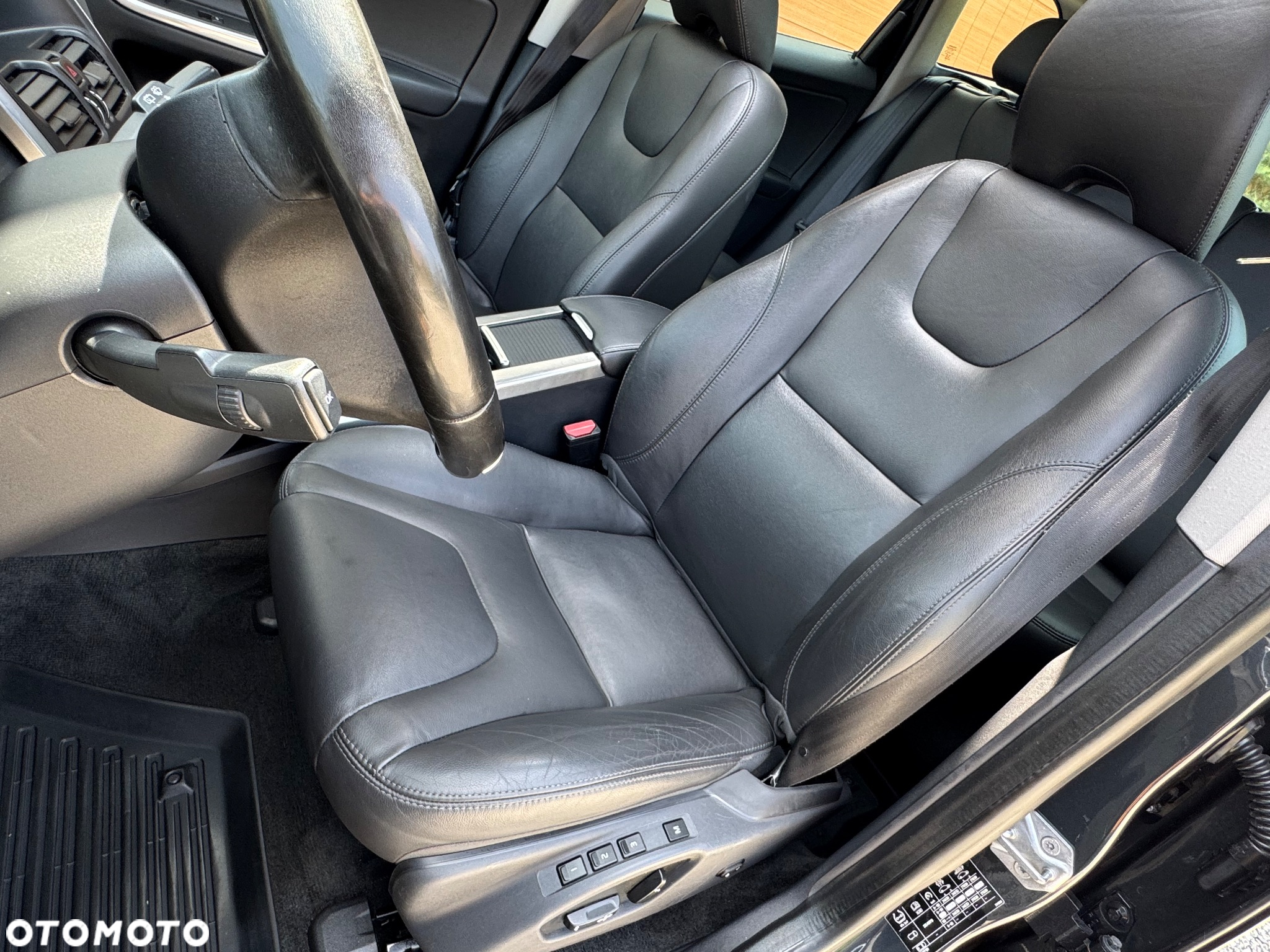 Volvo XC 60 D3 Geartronic Summum - 22