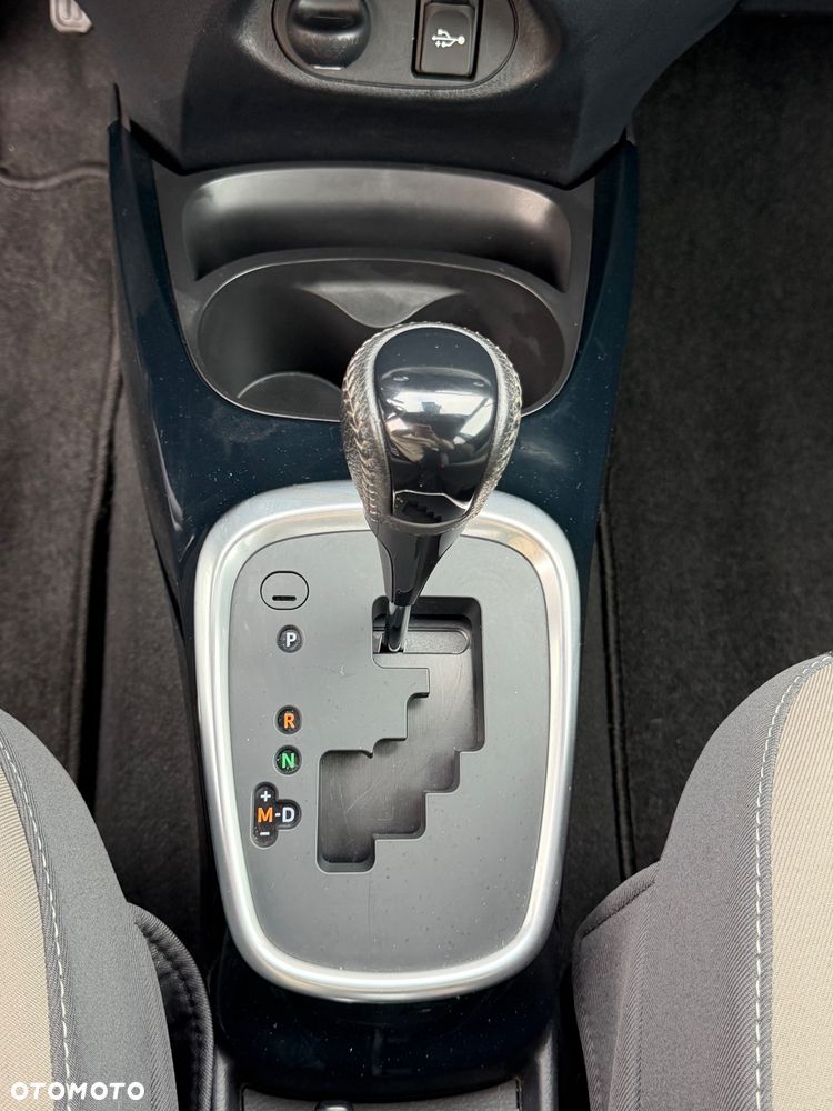 Toyota Yaris - 28