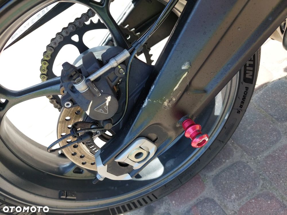 Triumph Daytona - 13