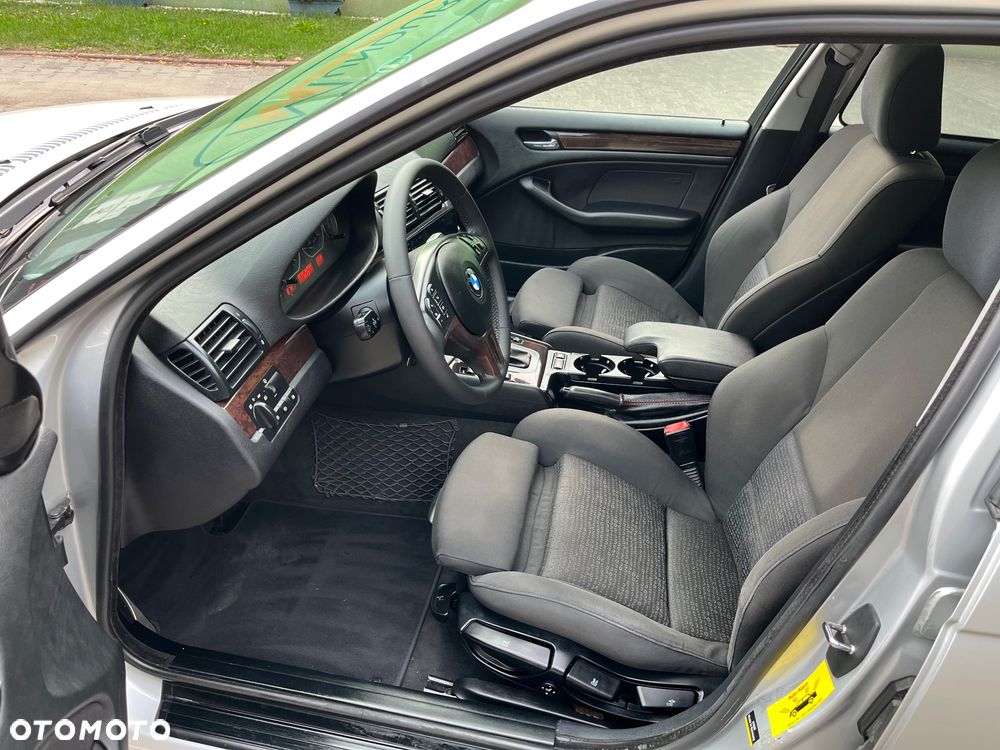 BMW Seria 3 325i - 15