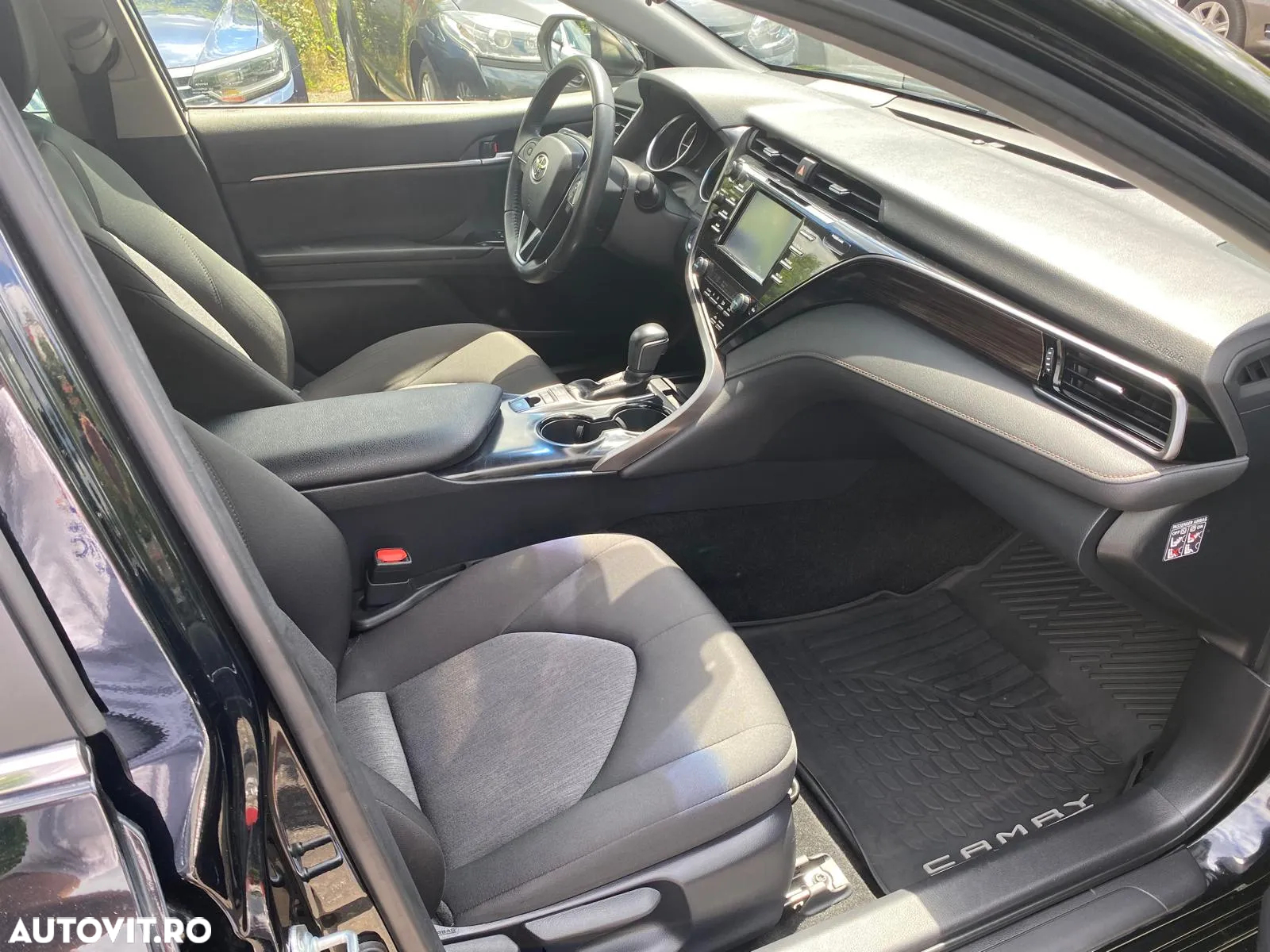 Toyota Camry 2.5 Hybrid Business - 15