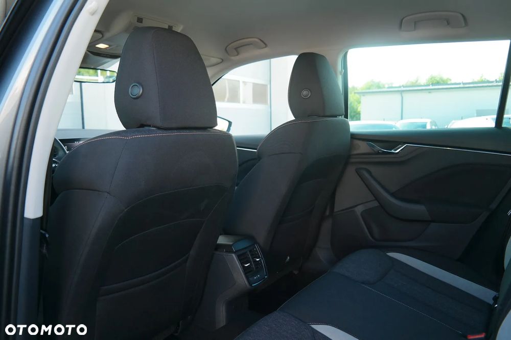 Skoda Kamiq 1.5 TSI Style DSG - 9