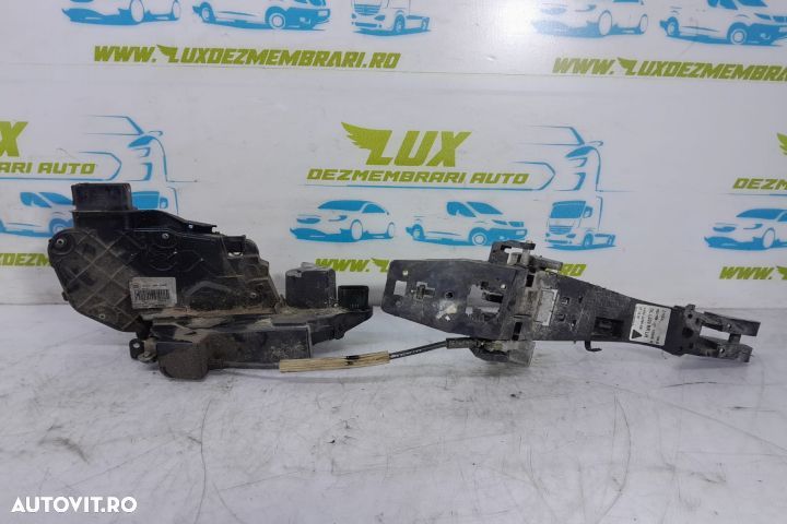 Broasca usa stanga spate 8x2a-26413-ac Jaguar XF X250  [din 2007 pana  2011] seria - 1