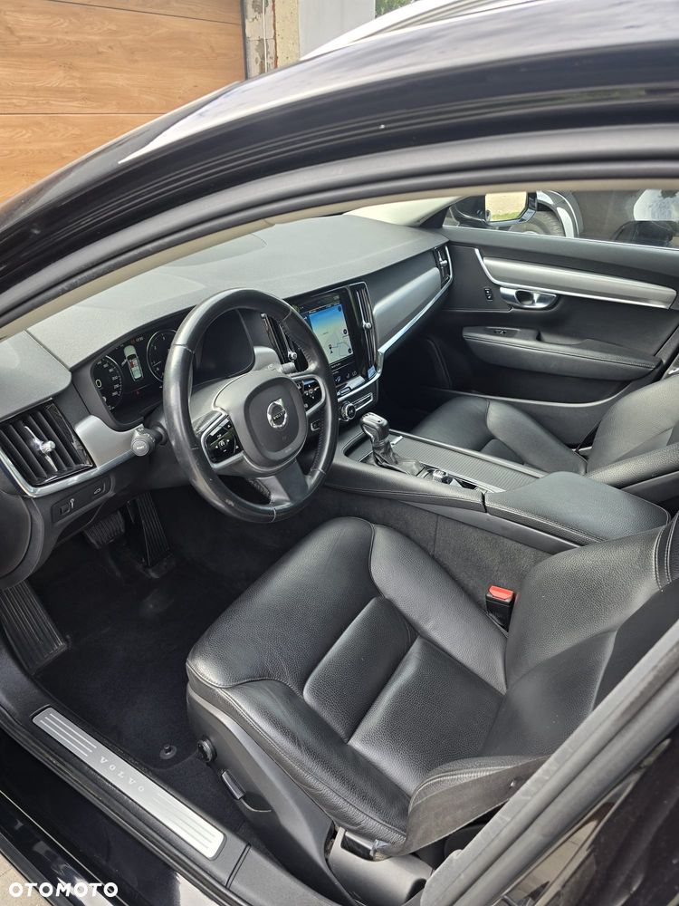 Volvo V90 D4 Momentum - 16
