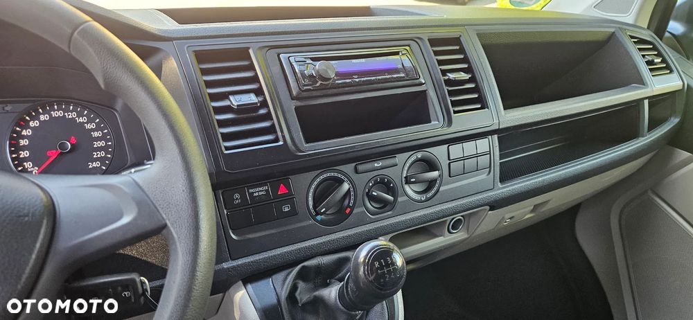 Volkswagen Transporter - 12