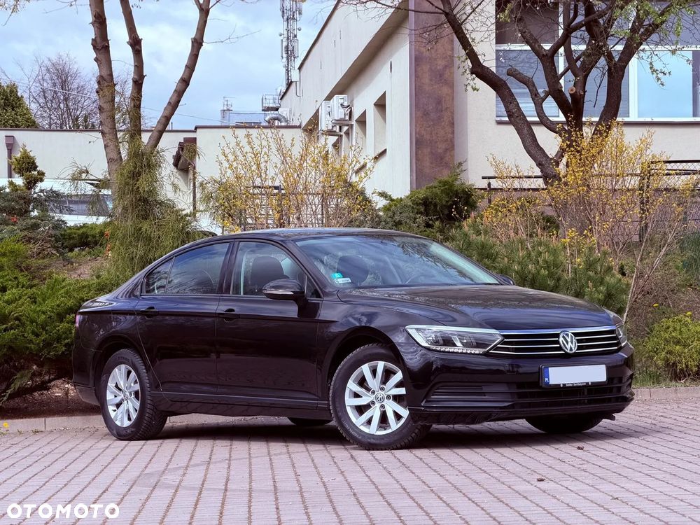 Volkswagen Passat - 2