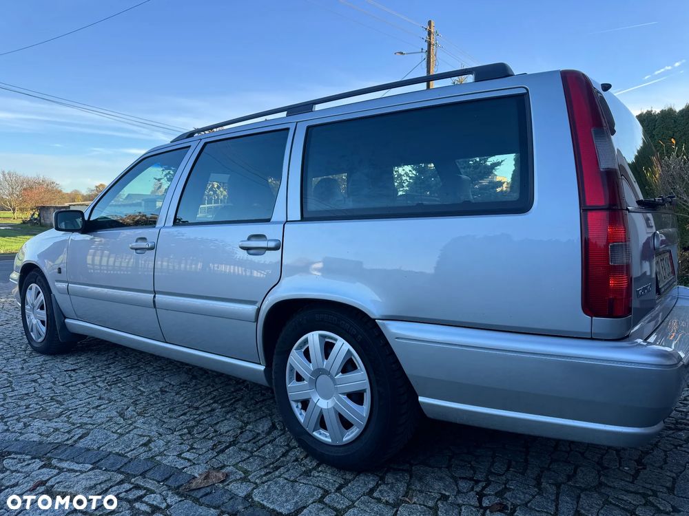 Volvo V70 2.4 T - 10
