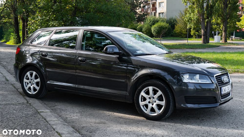 Audi A3 Sportback 2010 photo 4